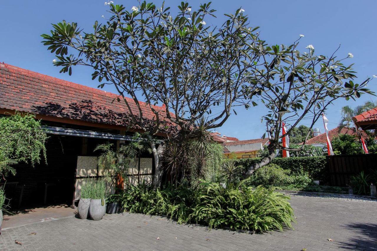 بانيووانجى Oyo 1361 Singosari Family Residence المظهر الخارجي الصورة