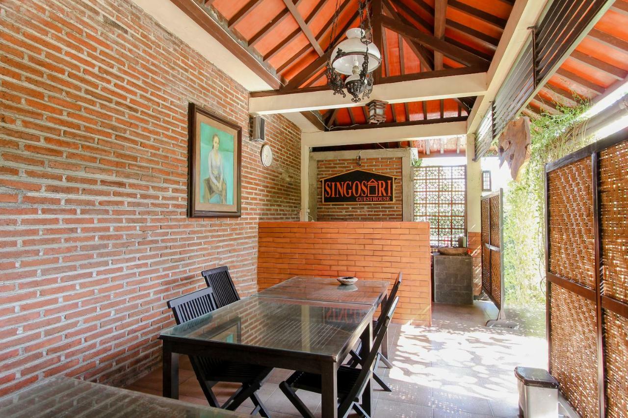بانيووانجى Oyo 1361 Singosari Family Residence المظهر الخارجي الصورة